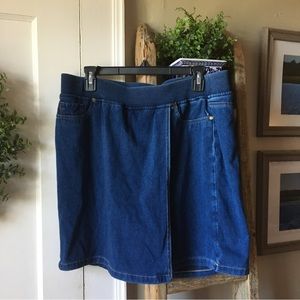 Gloria Vanderbilt Denim Skort size 16